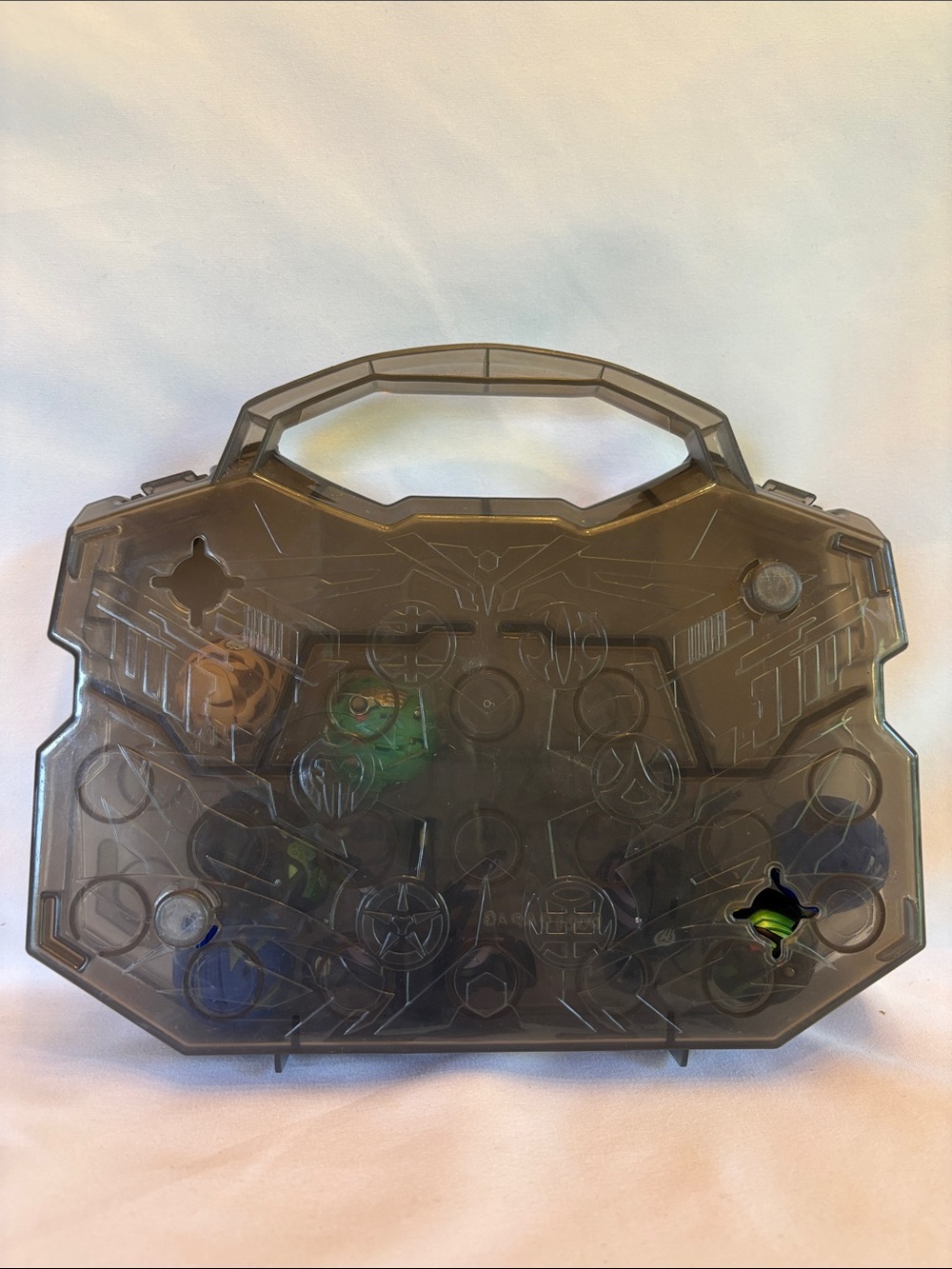 LOT OF 8 OFFICIAL BAKUGAN BATTLE BRAWLERS WITH TRANSLUCENT GREY CARRY CASE - Picture 8 of 12